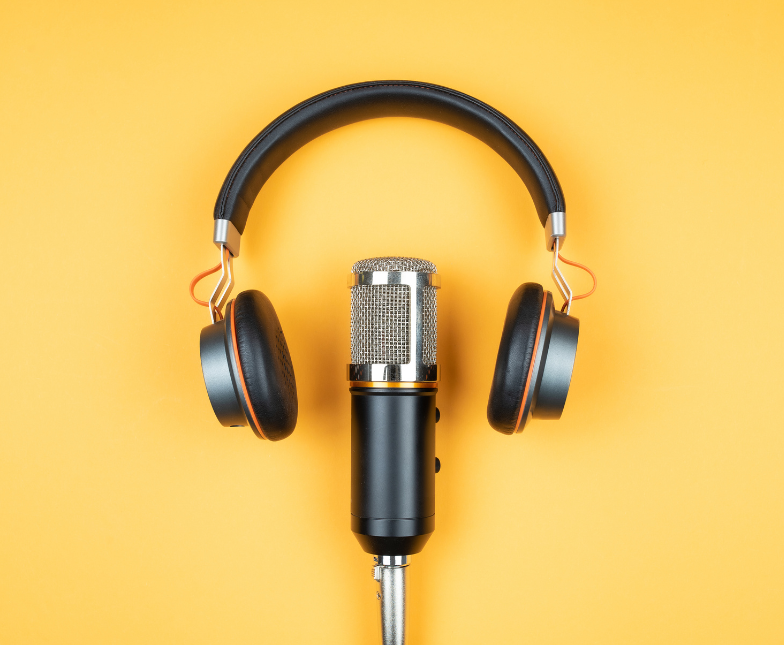 Publicidad en podcast y estrategia de audio digital para marcas